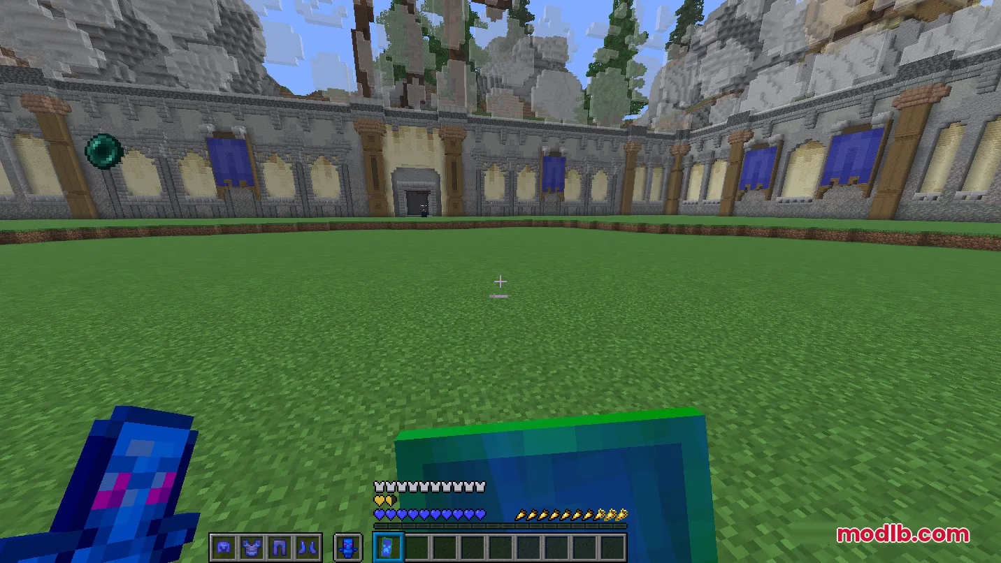Oratot's PVP Resource Pack Screenshot 4 Player holds an ender pearl and a totem in a large arena