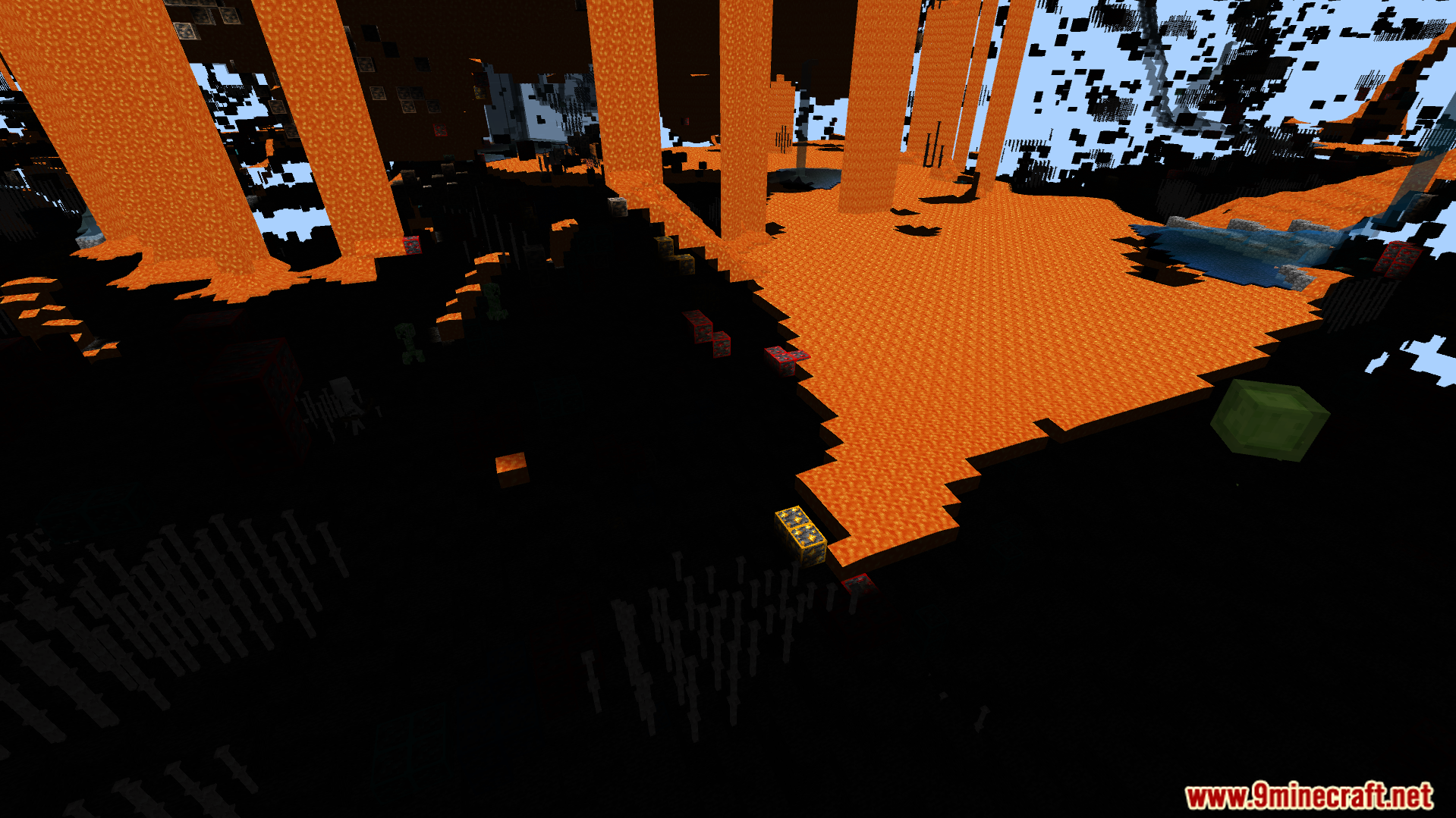 Advanced Xray Texture Pack Screenshot 3 Finding valuable ores is much faster with common blocks turned invisible