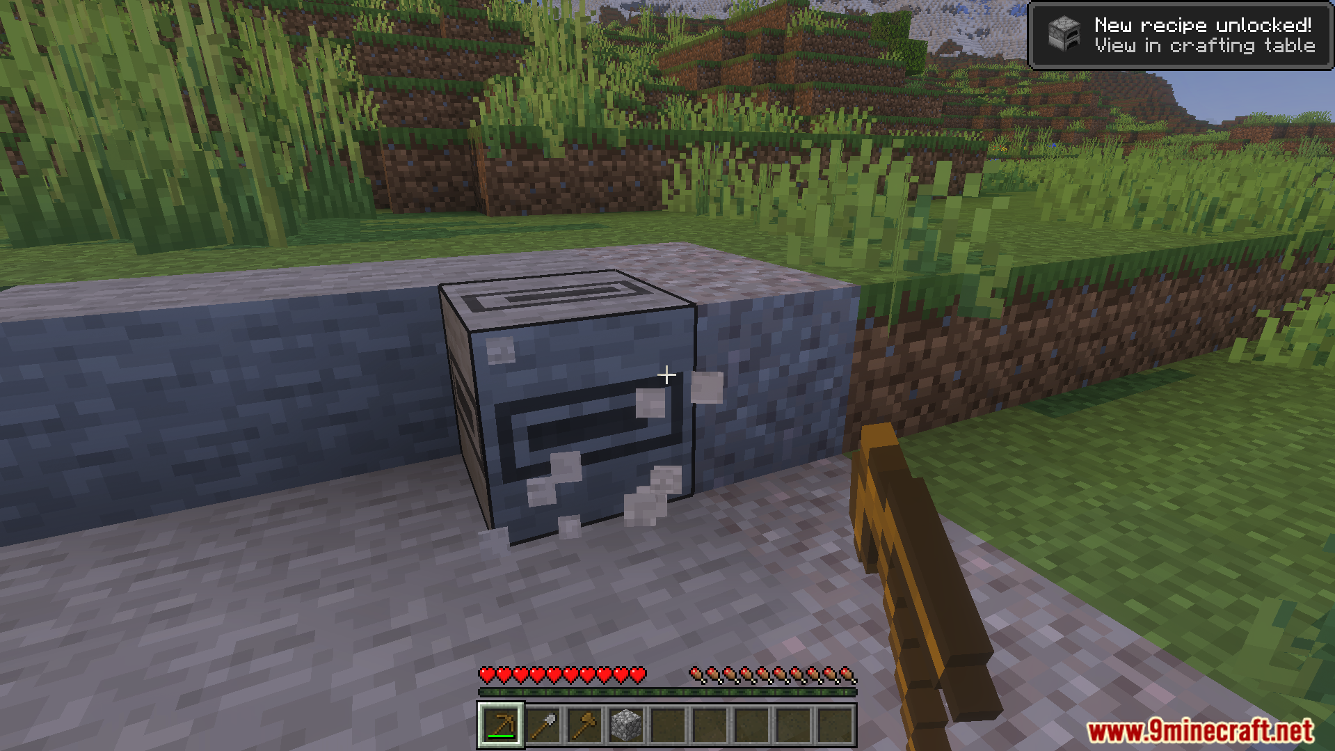Loading Block Breaking Animation Texture Pack Screenshot 2 Player mining a stone block with a loading bar animation instead of cracks
