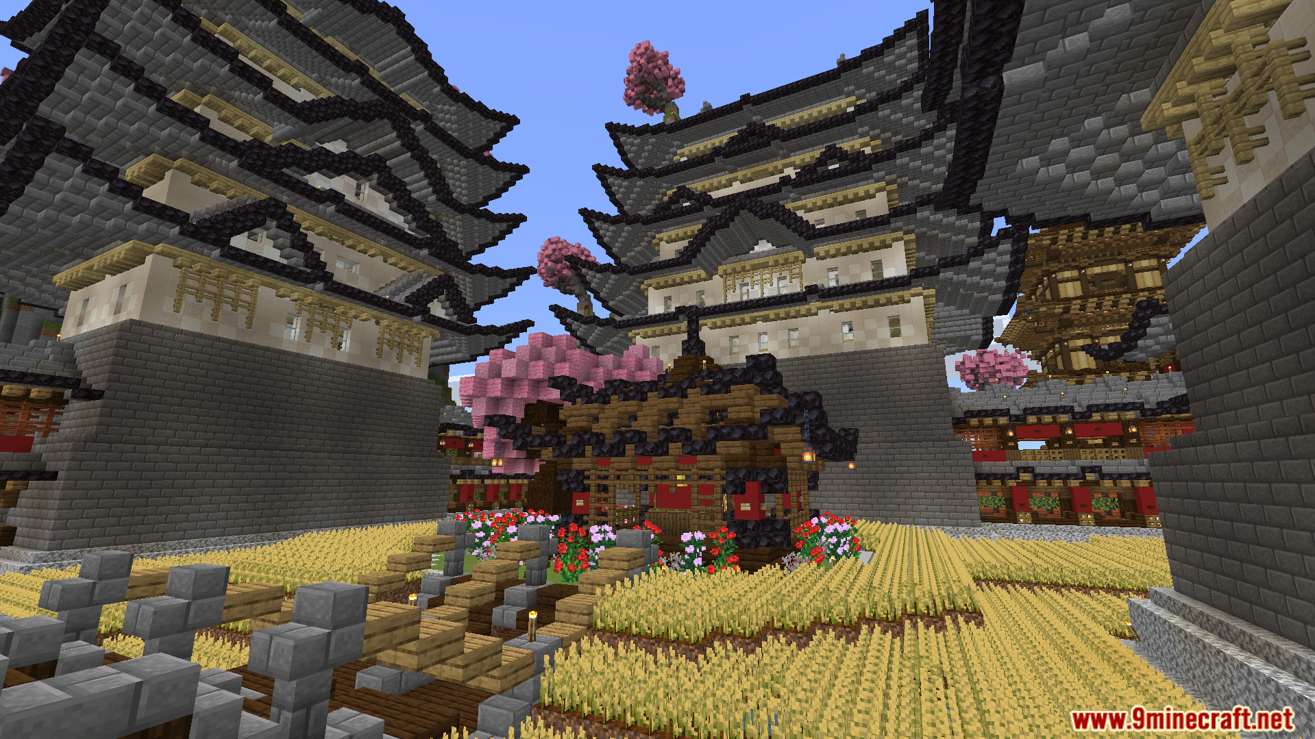 Old Japanese Town in the Cherry Biome Map Screenshot 5 Walk through ancient streets and discover amazing traditional houses