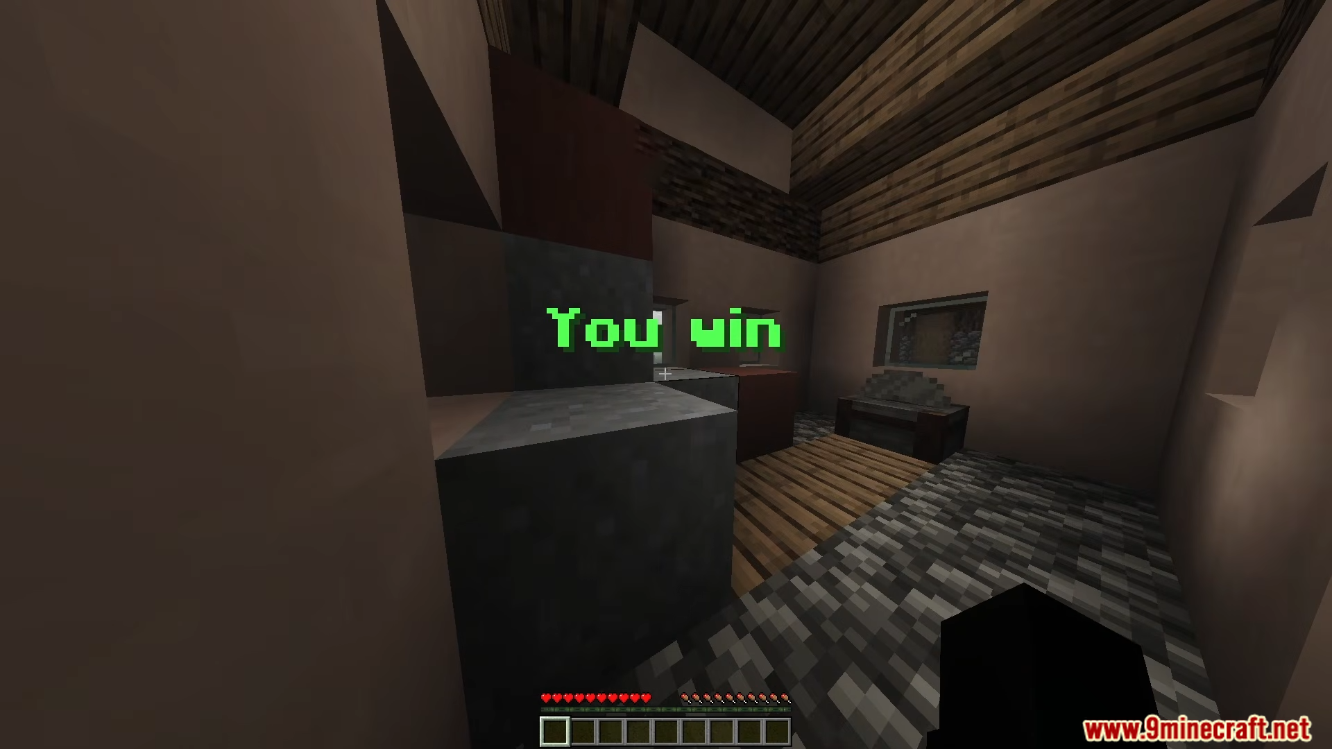 Playmate Addon shows green text after surviving the hiding game indoors