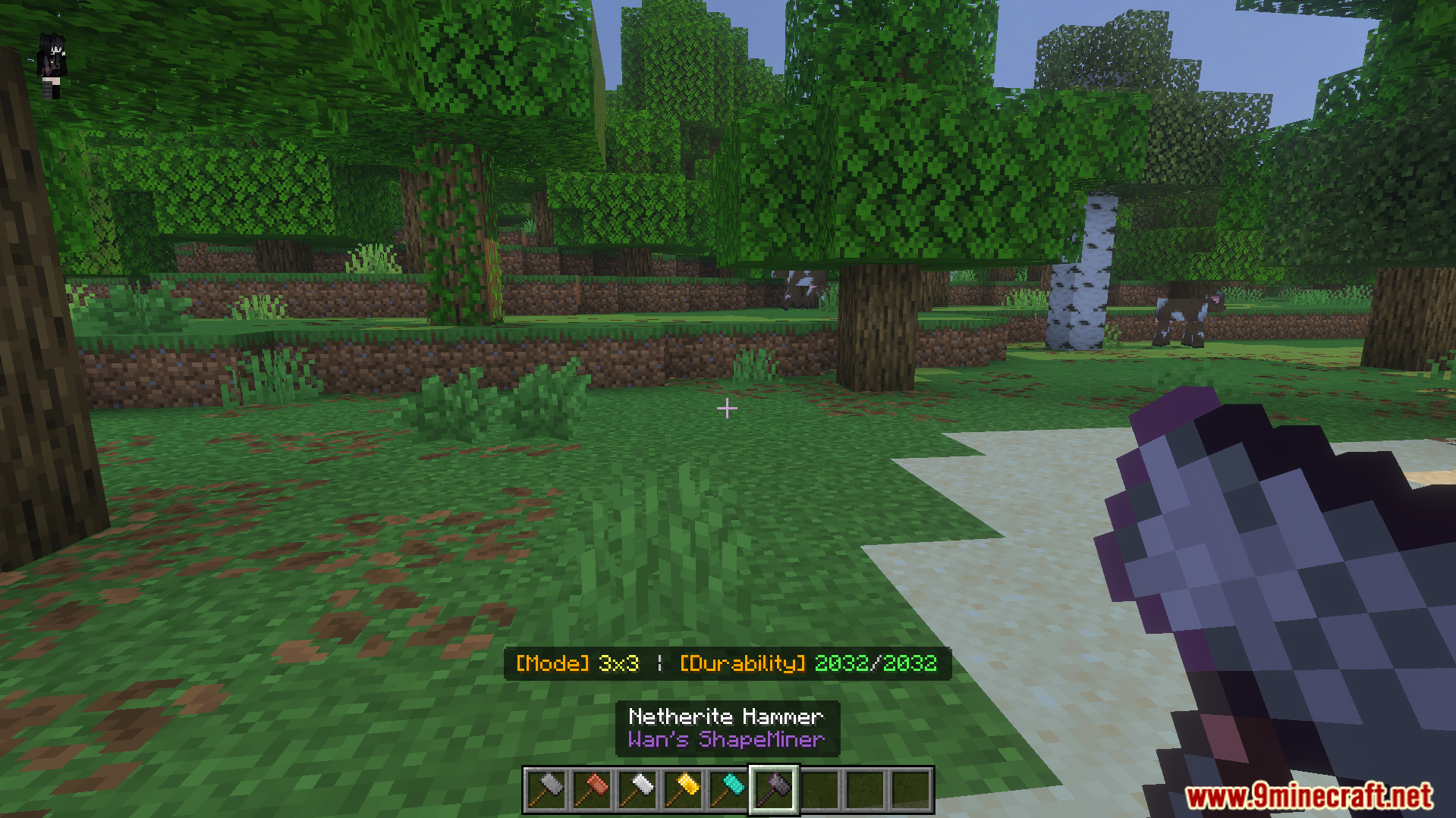 ShapeMiner Addon Screenshot 3 Player holding Netherite Hammer in forest showing mode and durability